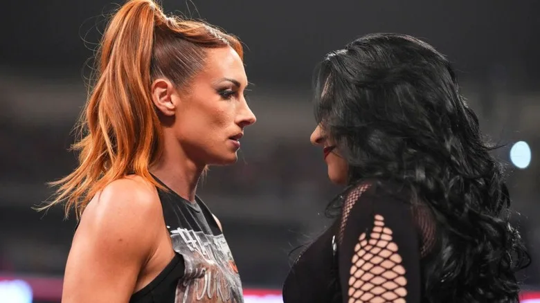 ベッキー・リンチ＆ステファニー・バケール電撃復帰！ 8/10週のWWE勝者と敗者