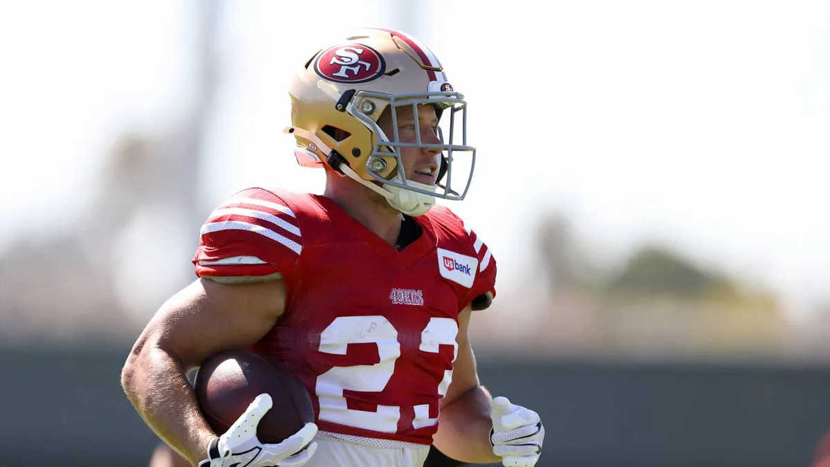 49ersのエースRB、クリスチャン・マキャフリーに張り付く故障リスクとファンタジーへの影響
