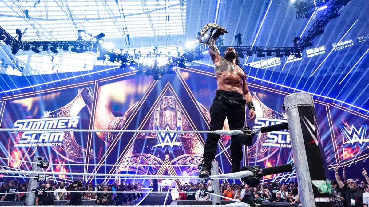 WWEサマースラム2026動員に暗雲!? 35,000人台でも「紙チケ」疑惑とAEWとの対比浮上