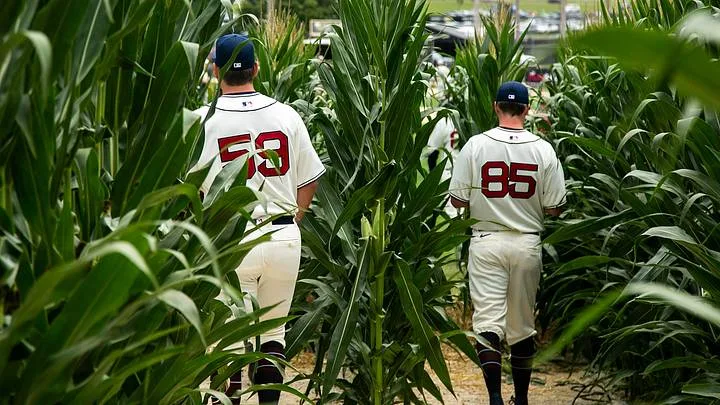 『フィールド・オブ・ドリームス』を現代リメイク！MLB第3戦が8月13日にアイオワで開催