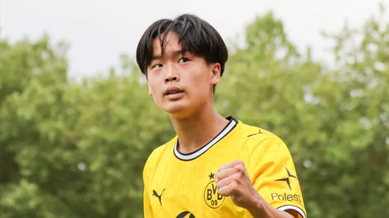 山本天翔、ドルトムント日本ツアーでブーイング浴び評価急落