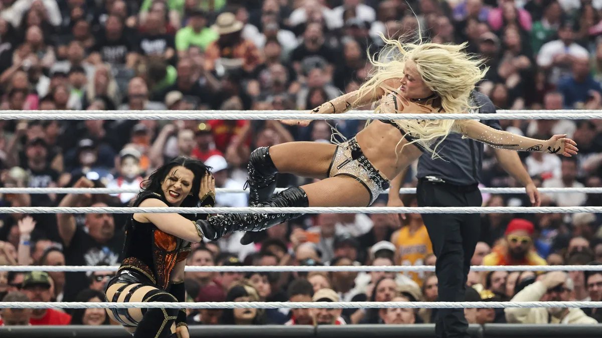 リブ・モーガン Vs ステファニー・バケール SNSで激しい応酬！WWE女子世界王座巡り