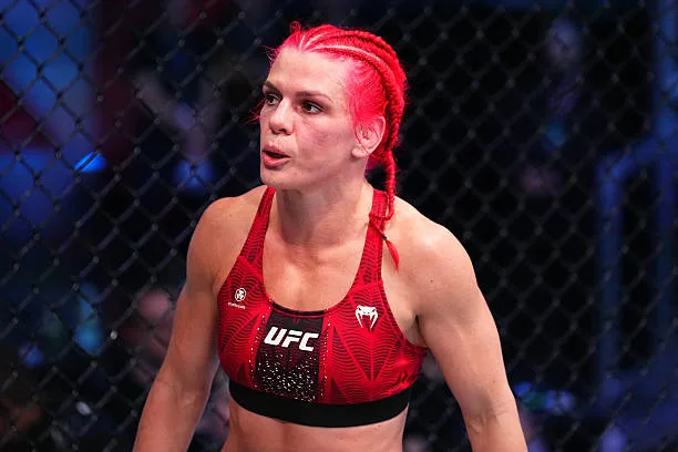 マッケンジー・ダーン防衛戦！挑戦者ロバートソンが急接近、UFC330因縁の一戦