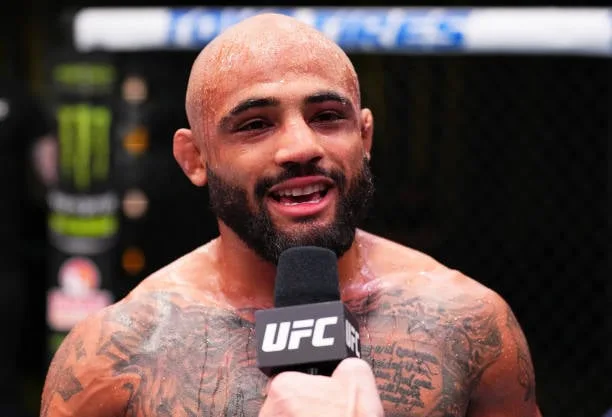 ダウンを喰らっても折れない！マイルズ・ジョーンズ、UFC Vegas 120で逆転TKO勝利