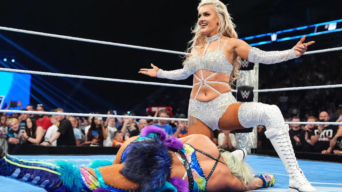 WWEモンローが米国愛を告白「食べ物は最高」もチョコは「段ボール」