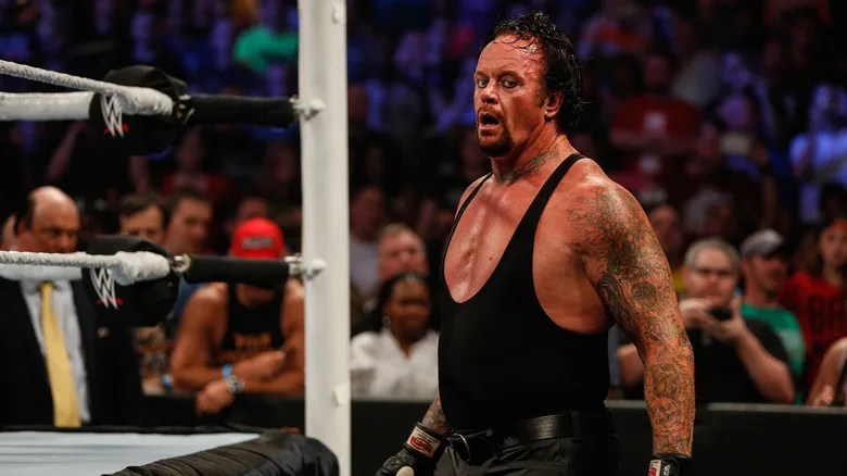 「本当に死んだと思った」——アンダーテイカー、伝説の Hell in a Cell でフォーリーが落ちた瞬間を振り返る